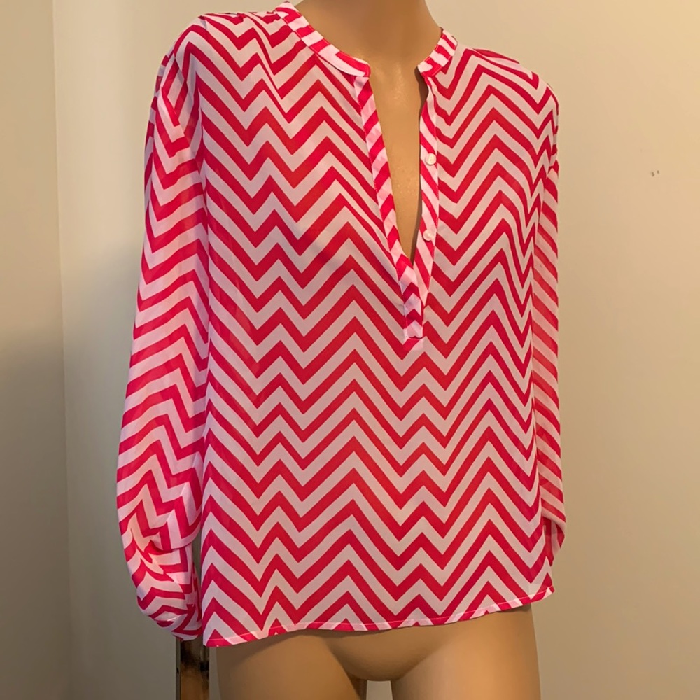 A.N.A. Petite M semi sheer convertible sleeve top.